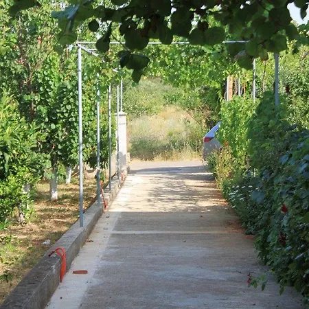 8264a Apartamento Ugljan